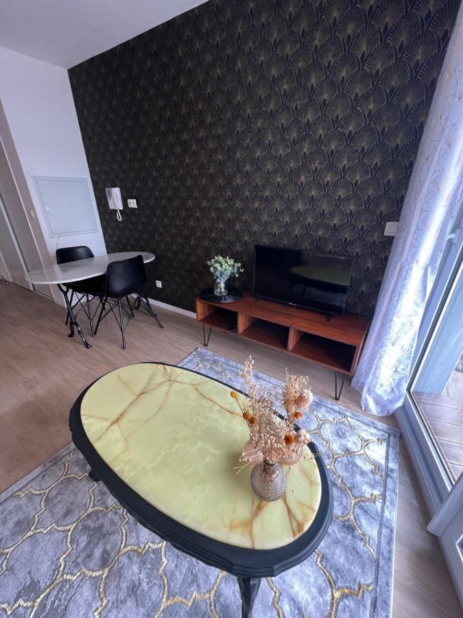 Le Trendy Cesson-Sevigne Exterior foto